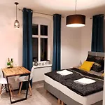 Lägenhet Przy Placu Piastowskim Jelenia Góra