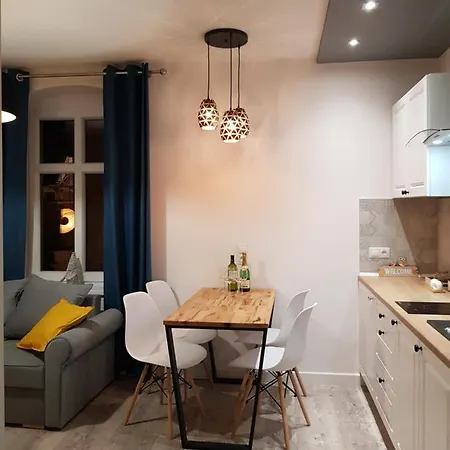 Apartment Przy Placu Piastowskim Jelenia Gora