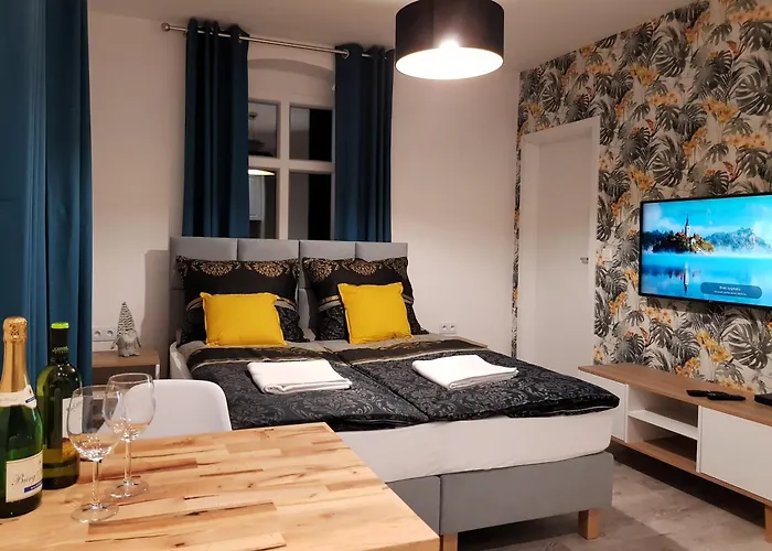 Przy Placu Piastowskim Apartman *